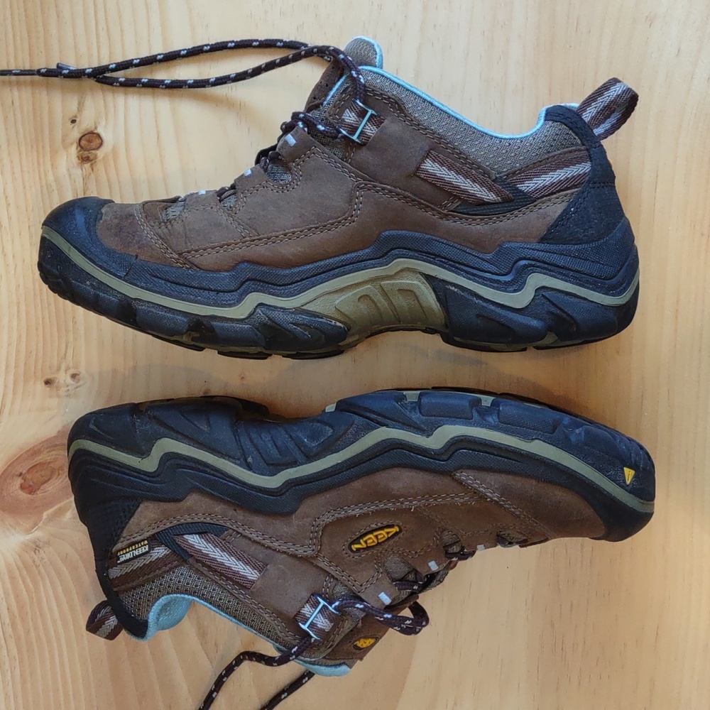 KEEN Women's Durand Trail Hiking Shoes. Waterproof. Leather. Made in USA - Picture 6 of 10